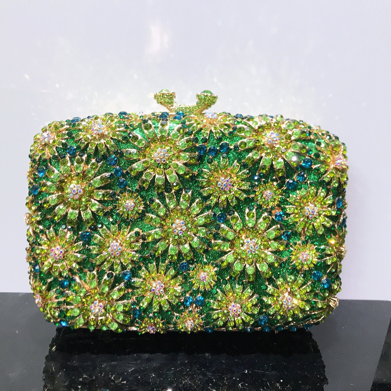 Women Bags Trend 2025 - 2025 Borse da sera con catena