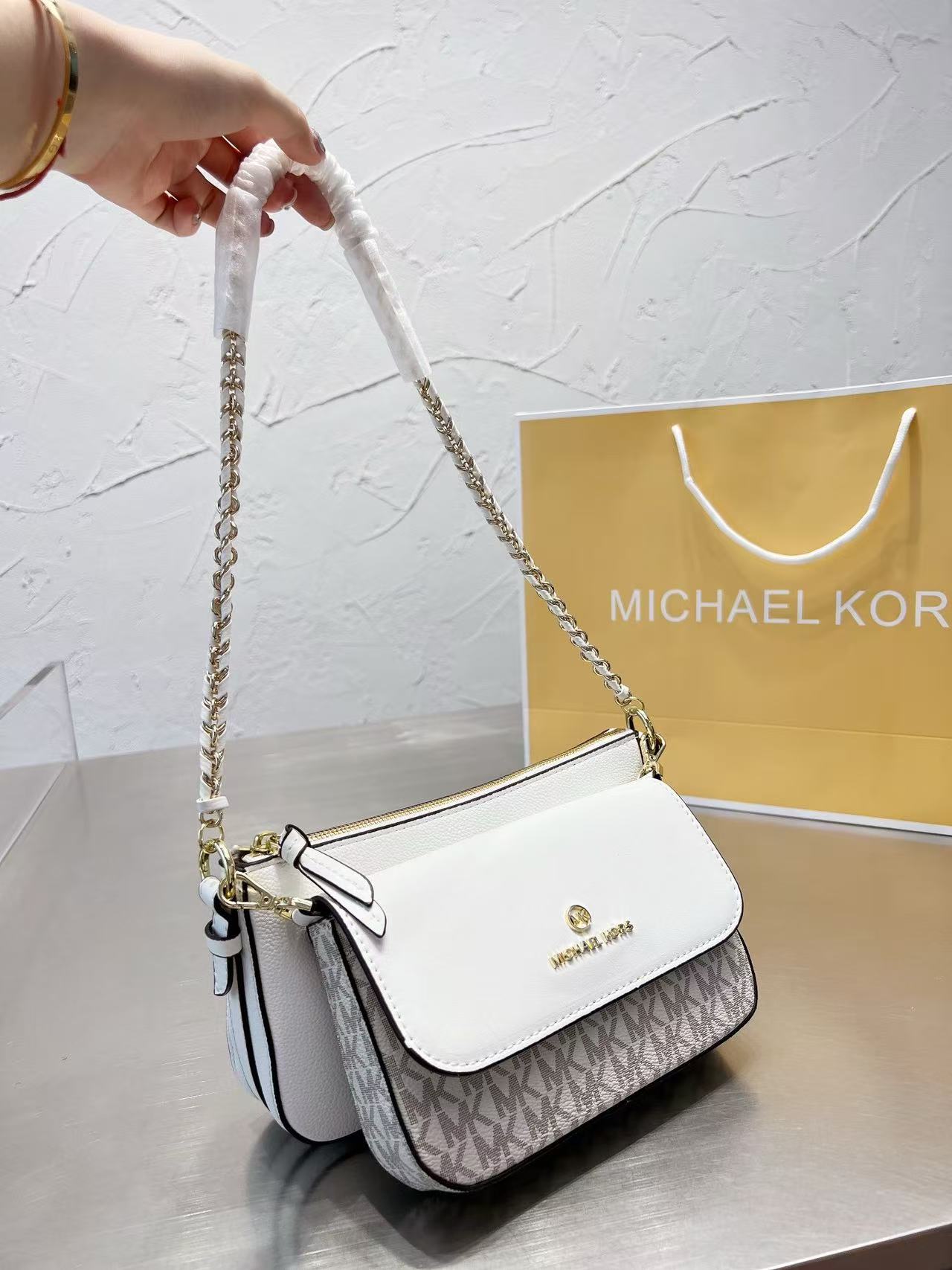 Women'S Bags Of Michael Kors - Nuovissima borsa a tracolla e a