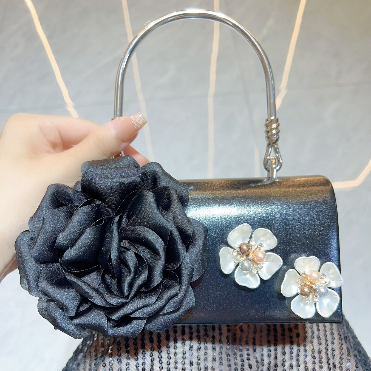 Pochette di lusso con fiori 3D - Women Bags Gold recensione e prezzo