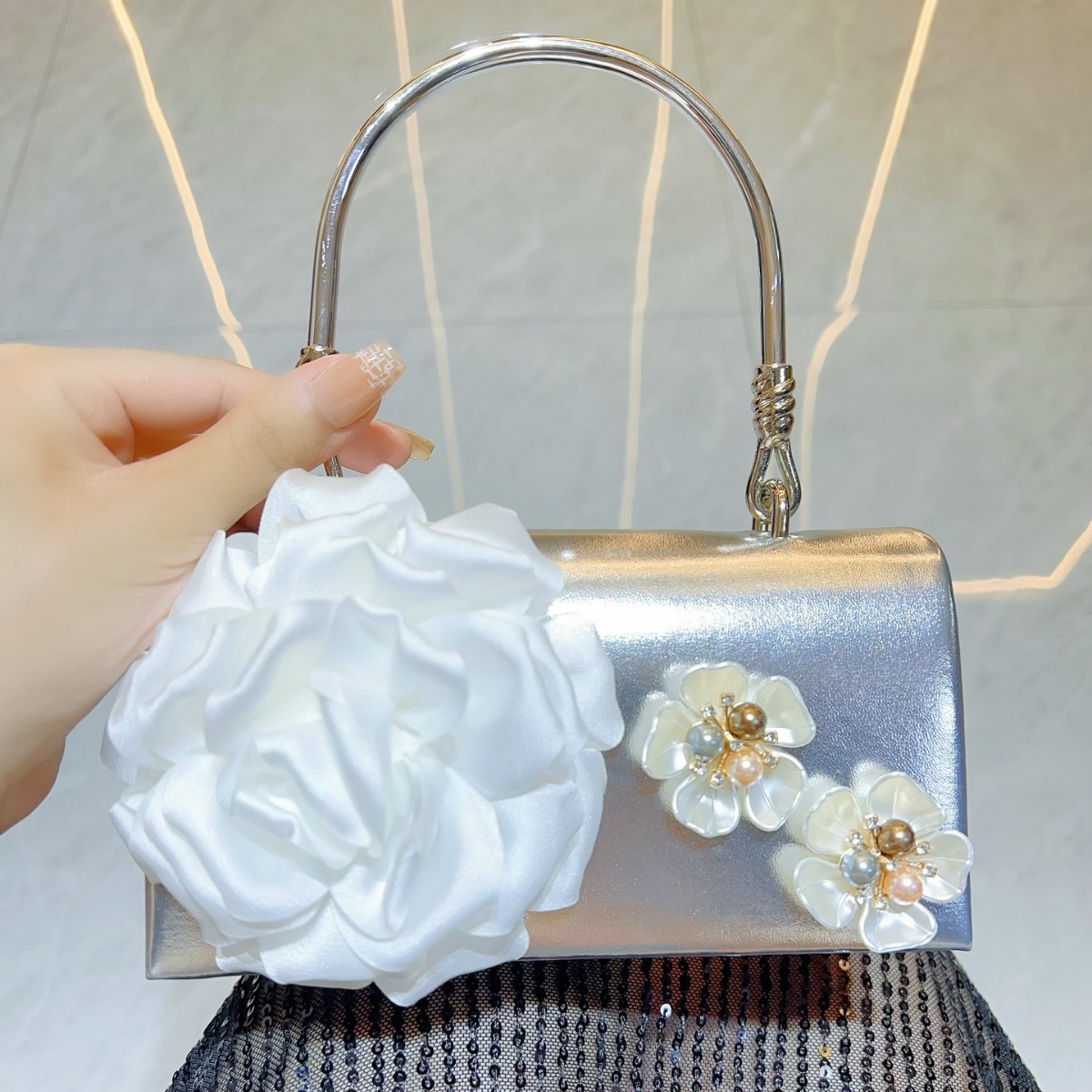 Pochette di lusso con fiori 3D - Women Bags Gold recensione e prezzo