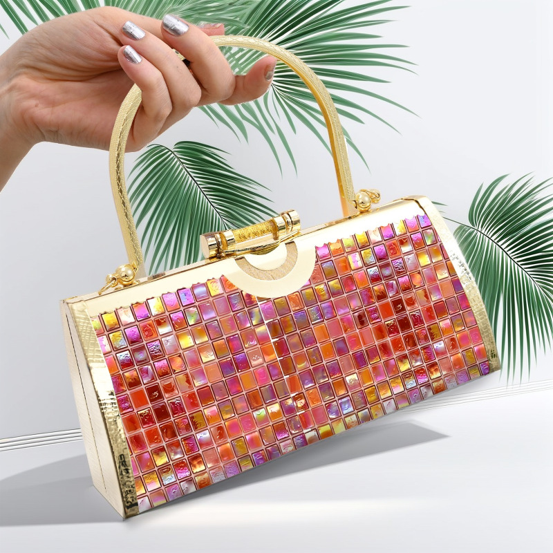Borsa dorata con diamanti per  - Women Bags Golden recensione e prezzo