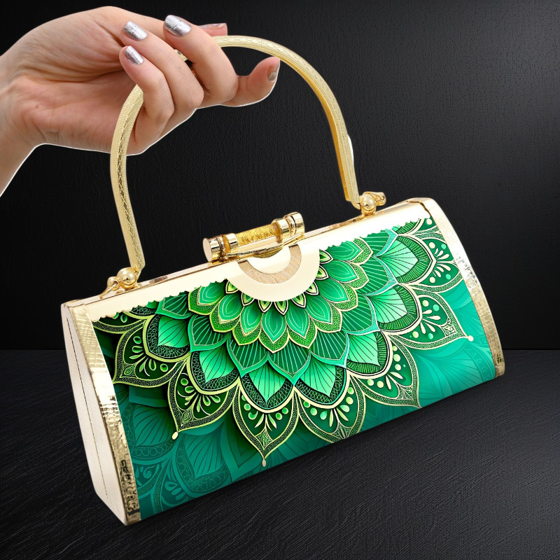 Borsa dorata con diamanti per  - Women Bags Golden recensione e prezzo