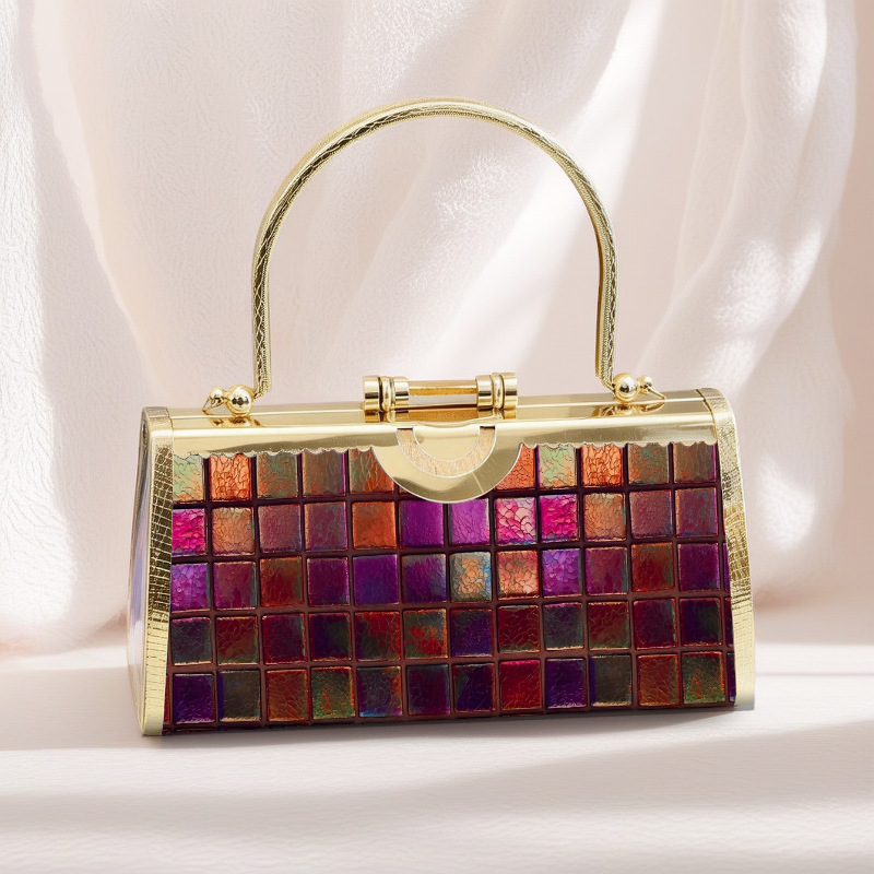 Borsa dorata con diamanti per  - Women Bags Golden recensione e prezzo