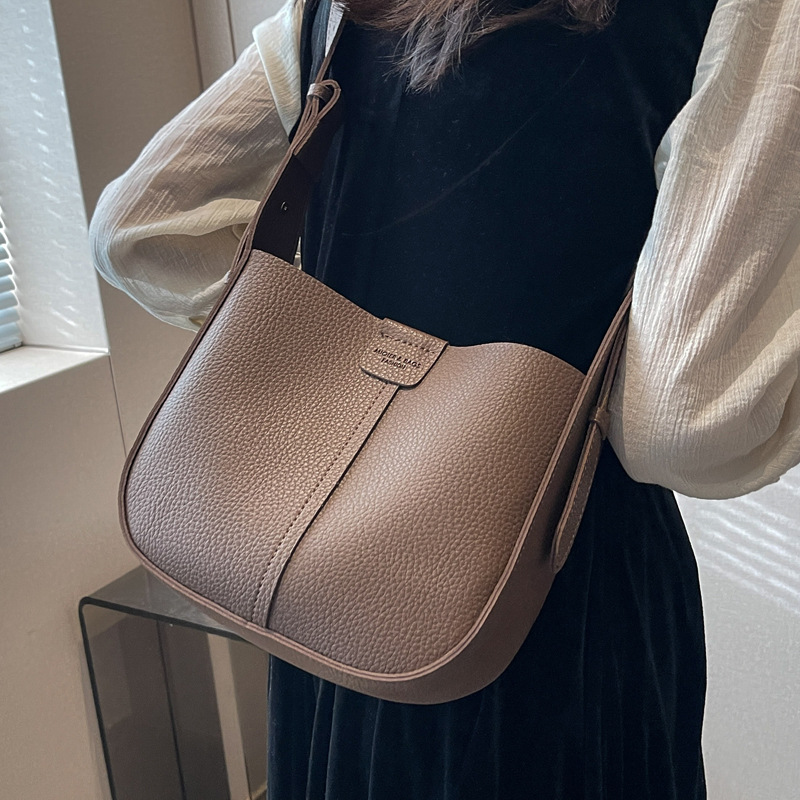 Borsa a tracolla versatile da  - Women Bags 2026 Trends recensione e prezzo