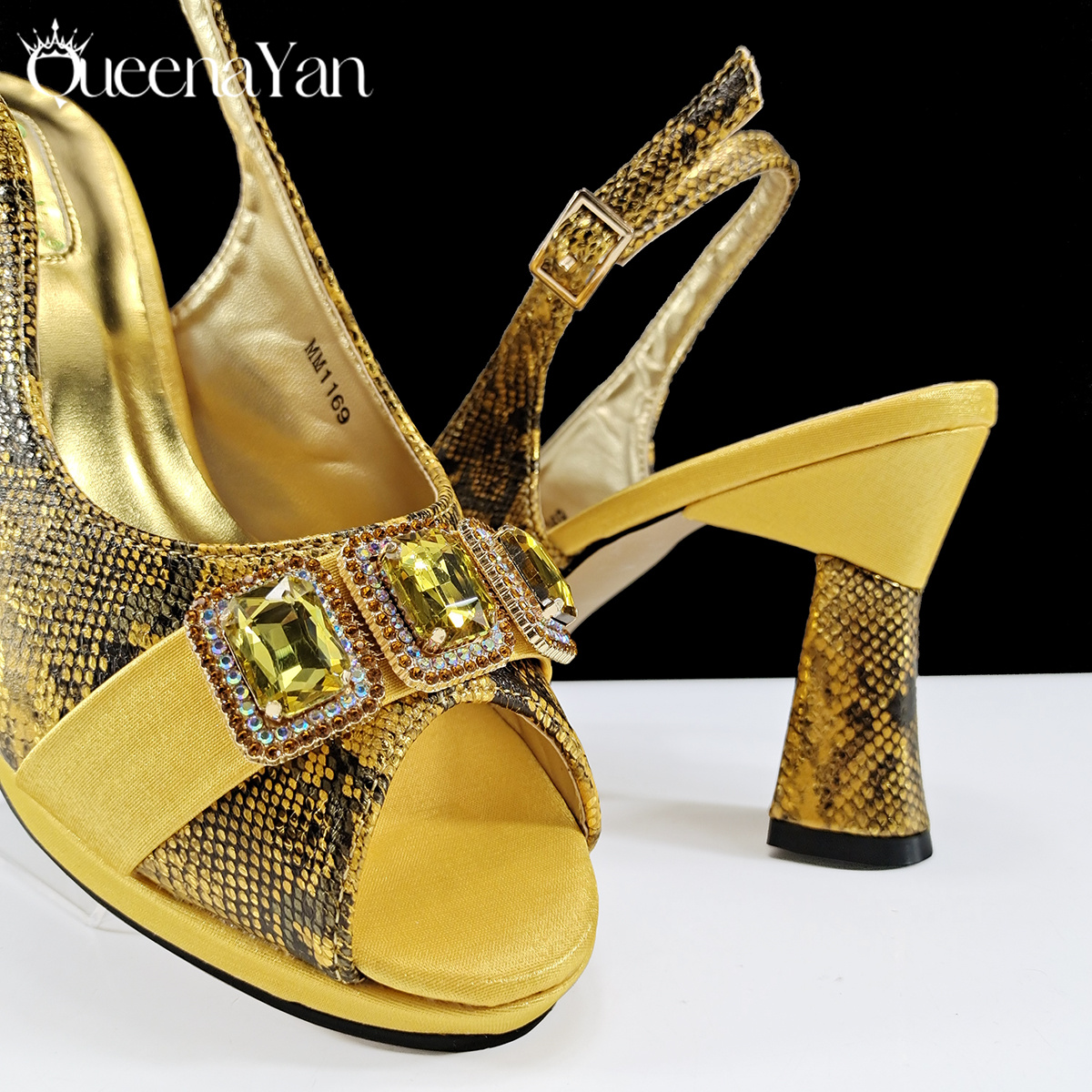 Queena Yan Nuove scarpe da fes - Women Bags Golden recensione e prezzo