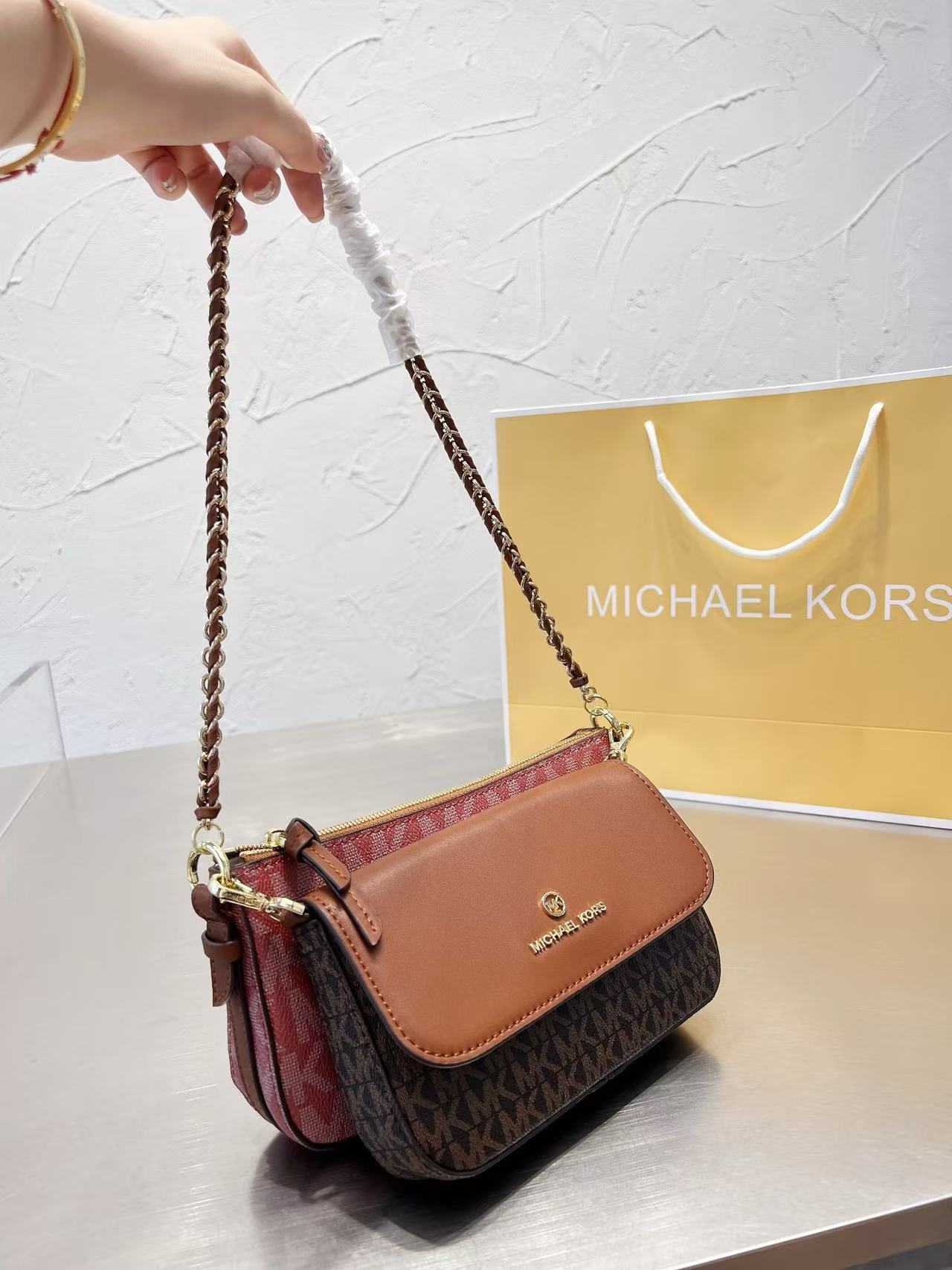 Nuovissima borsa a tracolla e  - Women'S Bags Of Michael Kors recensione e prezzo