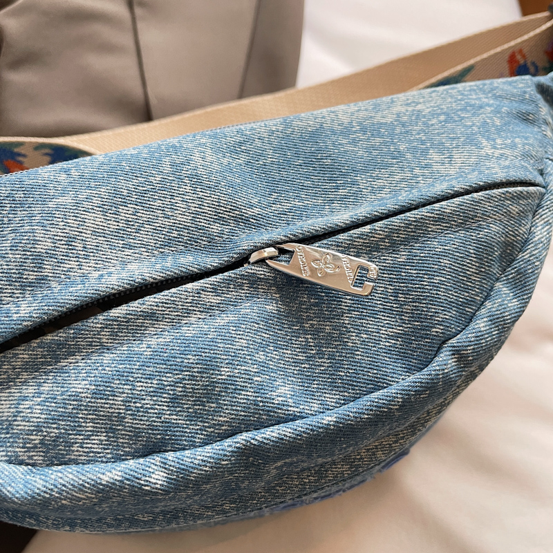 borsa donna borsa da petto Bor - Women Bags Trend 2025 recensione e prezzo